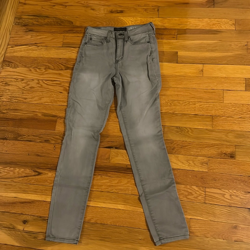 Aeropostale Designed in NYC High Waisted Jegging